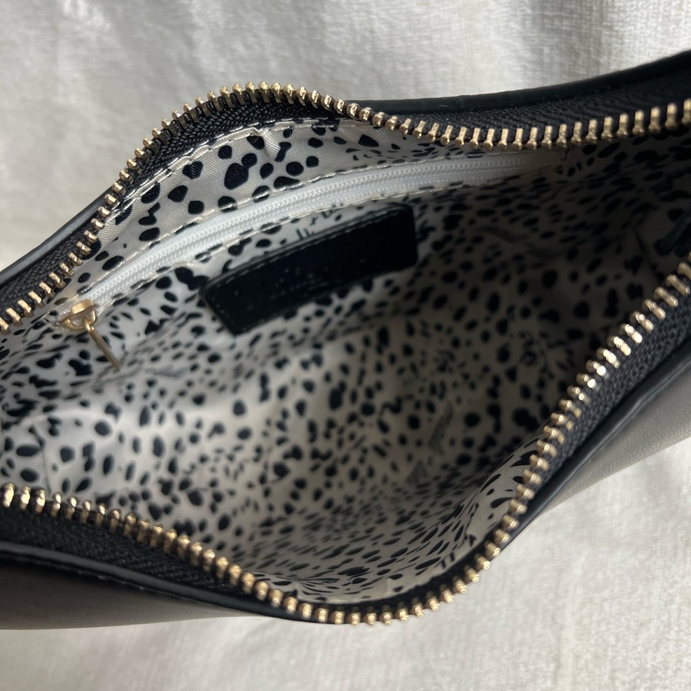 Mali and Lili Leilani Vegan Leather Baguette Shoulder Bag - Picture 4 of 11